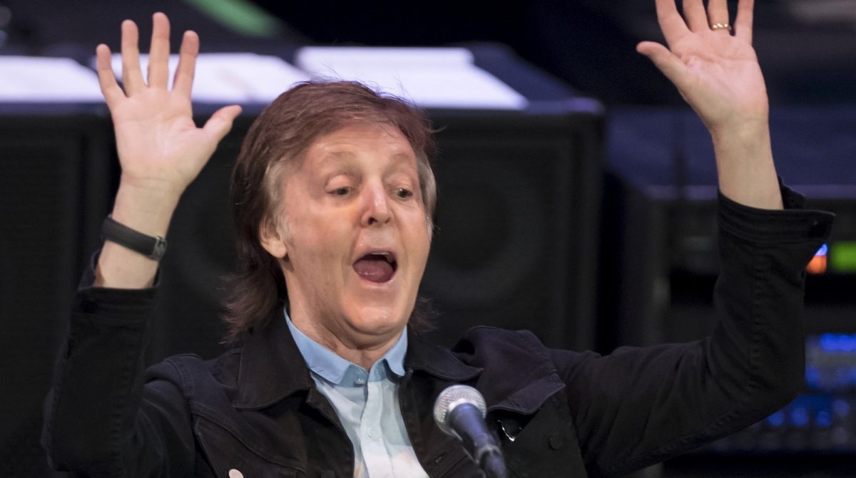 Paul McCartney: “social media puts pressure on people”