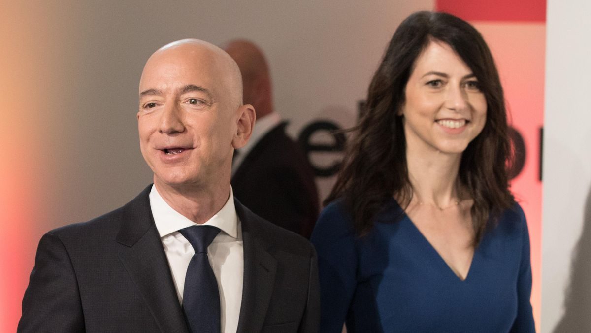 Amazon’s Jeff Bezos And Ex-Wife MacKenzie Add Combined $22 Billion To Fortunes In One Week